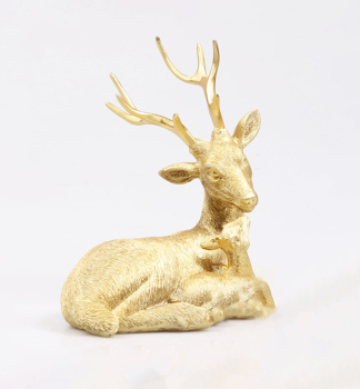 HIRSCH MIT PFEILER, gold, 21x13x20 cm